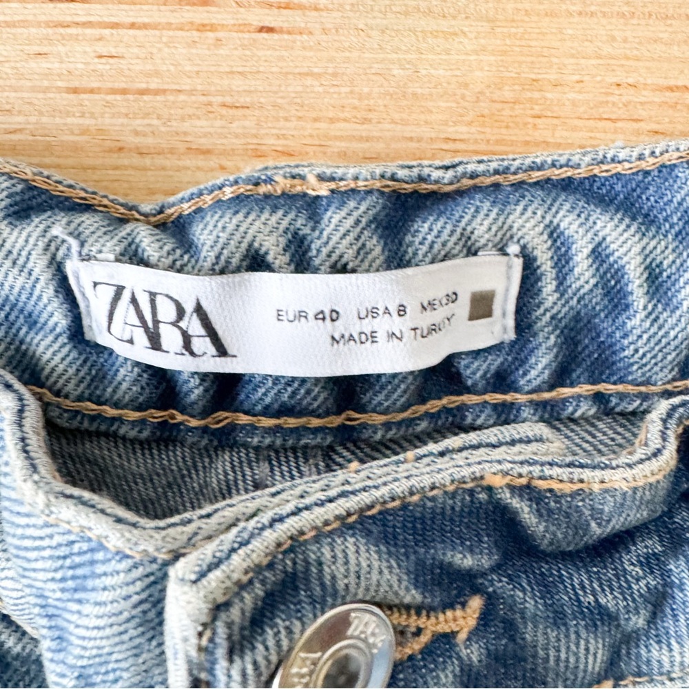 Zara Women’s Straight Fit Classic Blue Jeans with Raw‎ Hem Size 8 - Picture 8 of 10